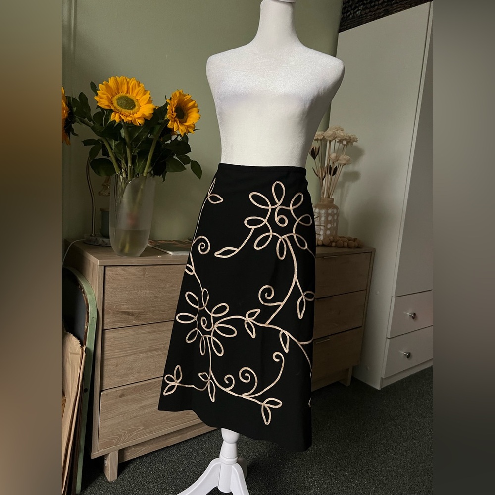 Black & Yellow Ribbon Floral Wool Midi Knee-Length Modest Fit & Flare Skirt Sz 6 - Picture 7 of 16